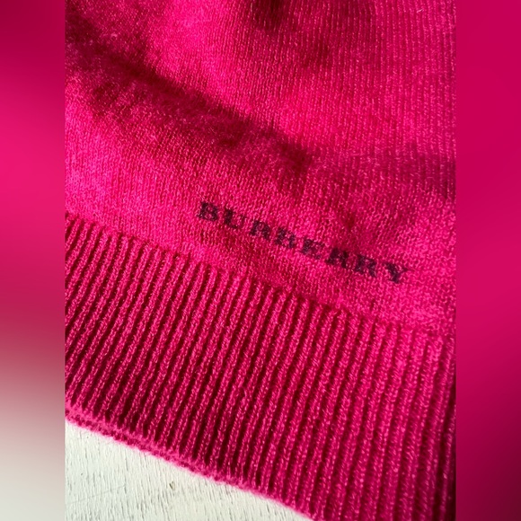 Burberry Beanie - Picture 1 of 3